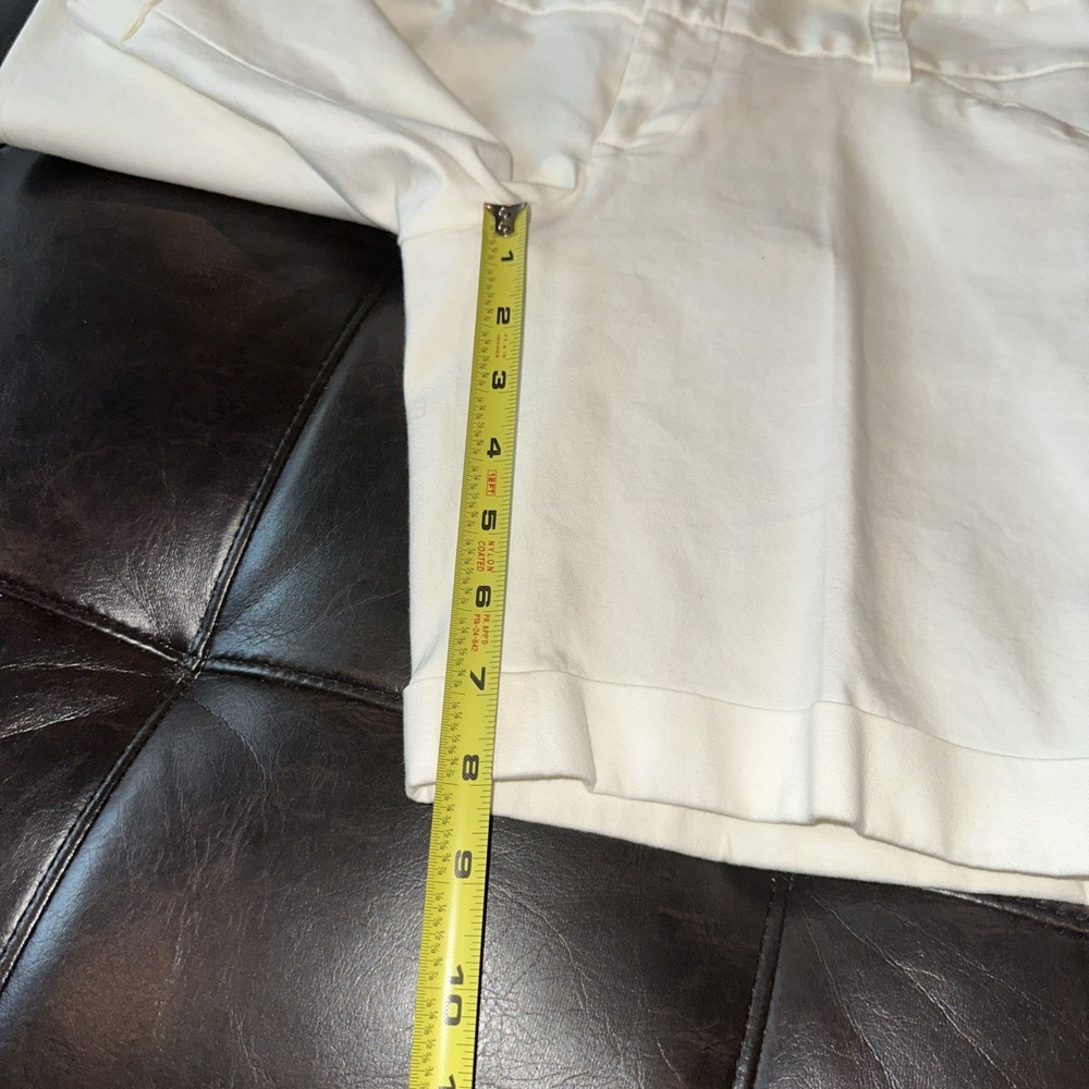 Alice + Olivia Women Size 6 Cotton Zipped Hook and Eye Cuffed Shorts White - Picture 4 of 9